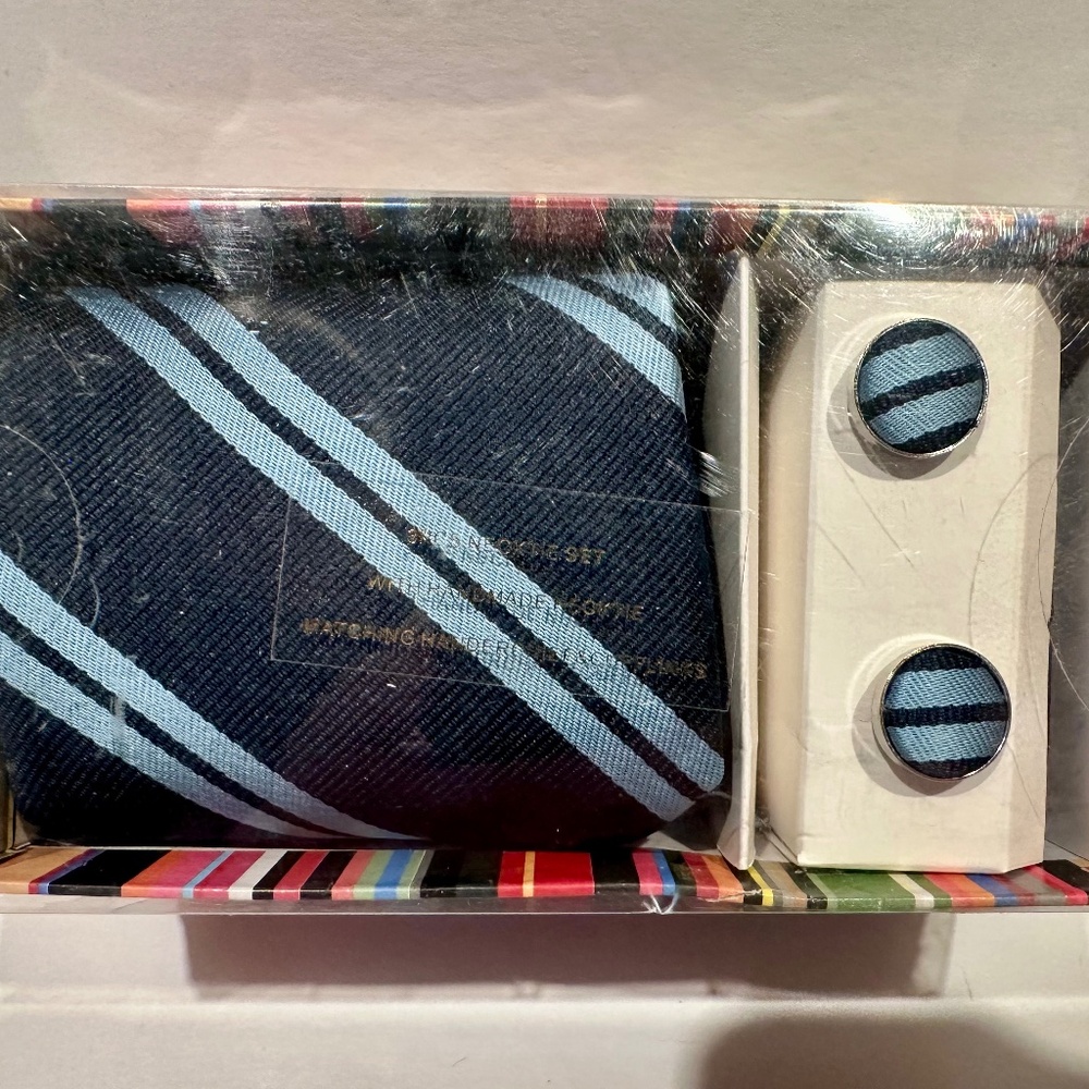 Navy & Blue Tie, Cufflinks, and Handkerchief set.